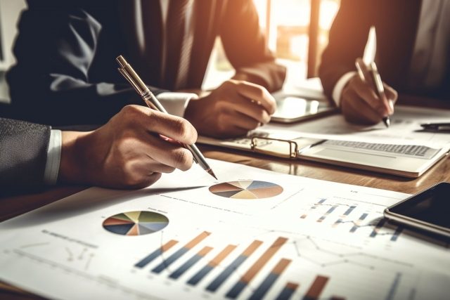 OMOとは?さまざまな企業の戦略事例を紹介