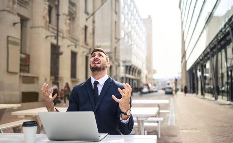 受託開発がオワコンといわれる理由