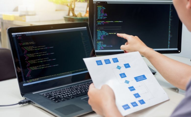システム開発とはなにかを解説！主な手法や開発の流れも