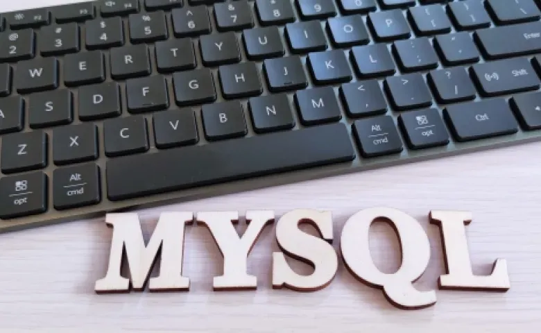MySQLとは